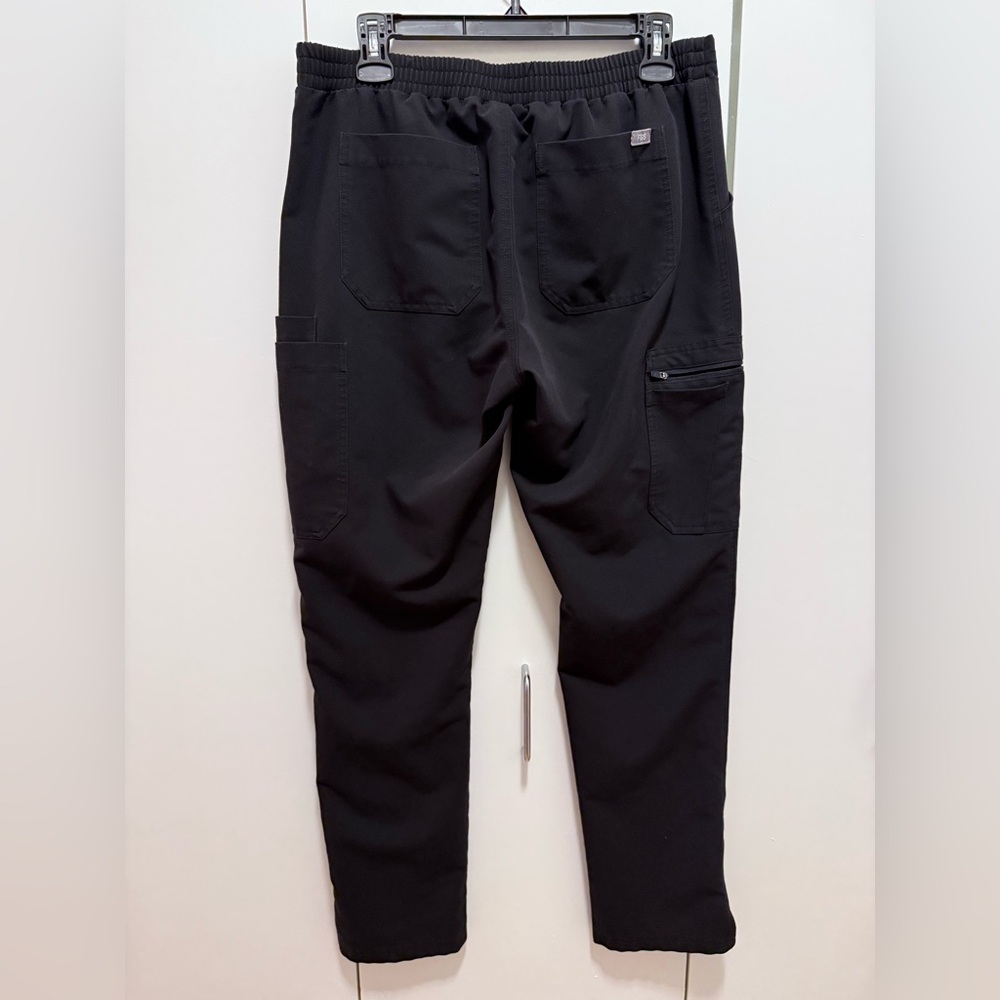Black Figs Kade Cargo Scrub Pants - Picture 2 of 2